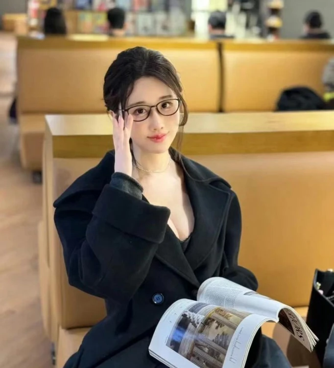 "Uổng phí nhan sắc": Mỹ nhân streamer gây sốc khi thừa nhận vẫn độc thân, tuyên bố "lãng phí gen tốt" khiến fan ngỡ ngàng! "Uổng phí nhan sắc": Mỹ nhân streamer gây sốc khi thừa nhận vẫn độc thân, tuyên bố "lãng phí gen tốt" khiến fan ngỡ ngàng!