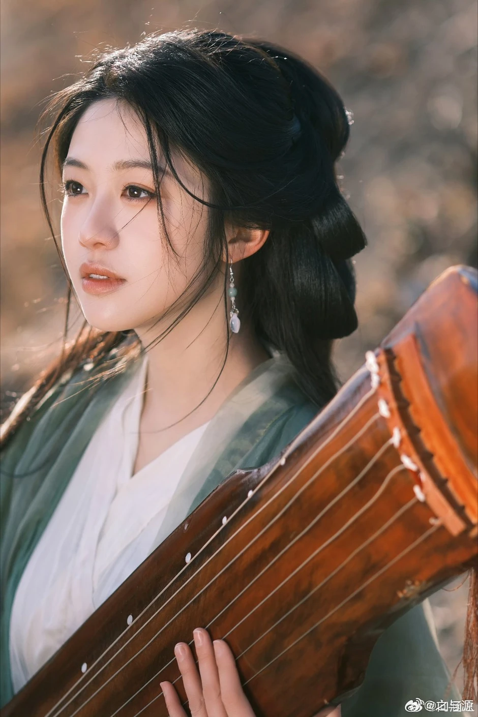 "Visual vô thực": Mỹ nhân sở hữu thân hình xô đổ mọi chuẩn mực, netizen xem xong "không muốn yêu ai" "Visual vô thực": Mỹ nhân sở hữu thân hình xô đổ mọi chuẩn mực, netizen xem xong "không muốn yêu ai"