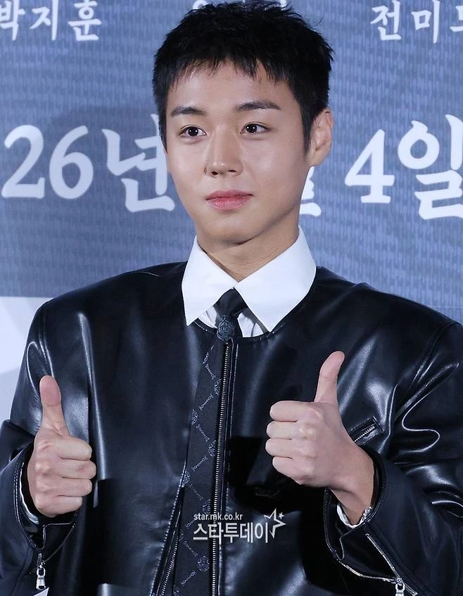 10 triệu người mê mệt The King's Warden hay đến từng giây