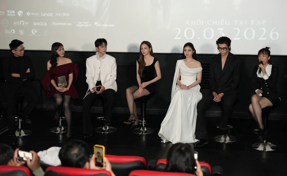 Á hậu Minh Kiên bị 20 phim từ chối