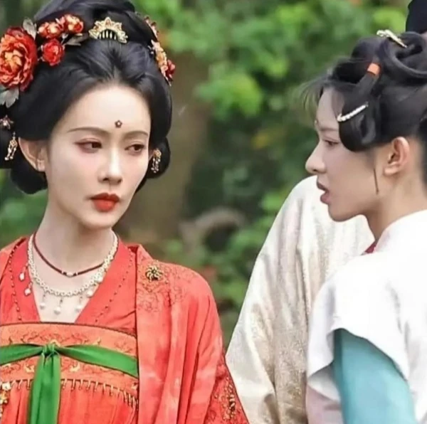 Ai bắt Mạnh Tử Nghĩa ăn cơm giùm với: Người gầy như bộ xương! Ai bắt Mạnh Tử Nghĩa ăn cơm giùm với: Người gầy như bộ xương!