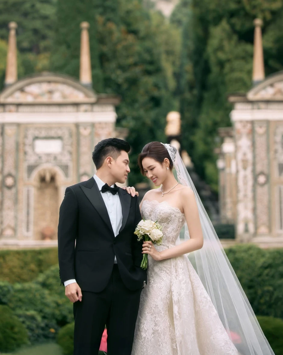 Ảnh cưới lần đầu được công bố của Hoa hậu Đỗ Hà và Viết Vương