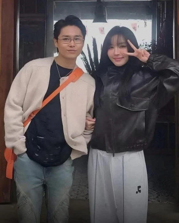 Quốc Trường công khai ảnh làm đám hỏi với Ngọc Trinh - Tin sao Việt ngày 12/3