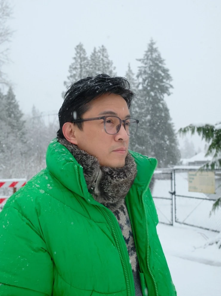 Ảnh sao 31/3: Con gái Kha Ly ra phim trường ở Tiền Giang thăm bố mẹ