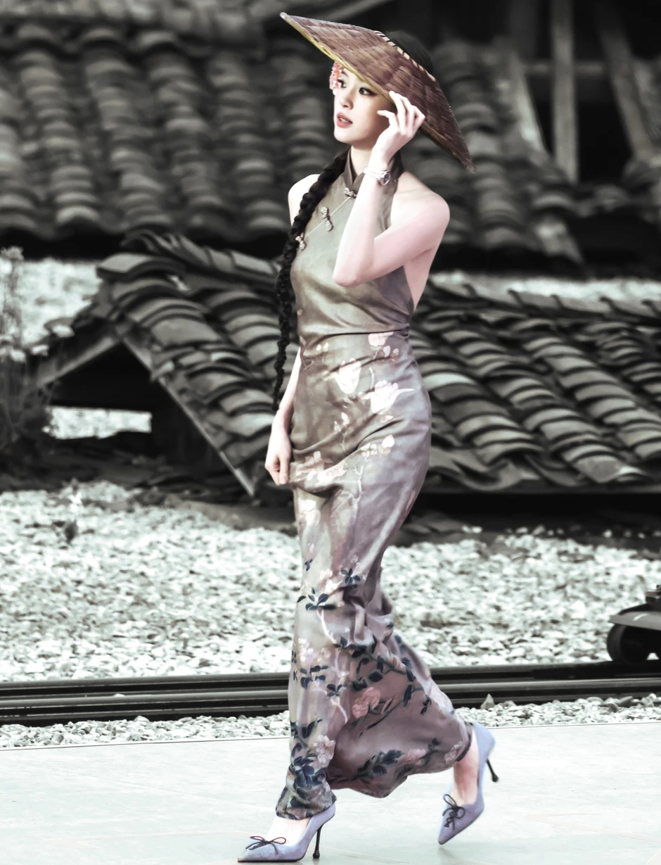 Âu Dương Na Na đẹp như tranh thủy mặc Âu Dương Na Na đẹp như tranh thủy mặc