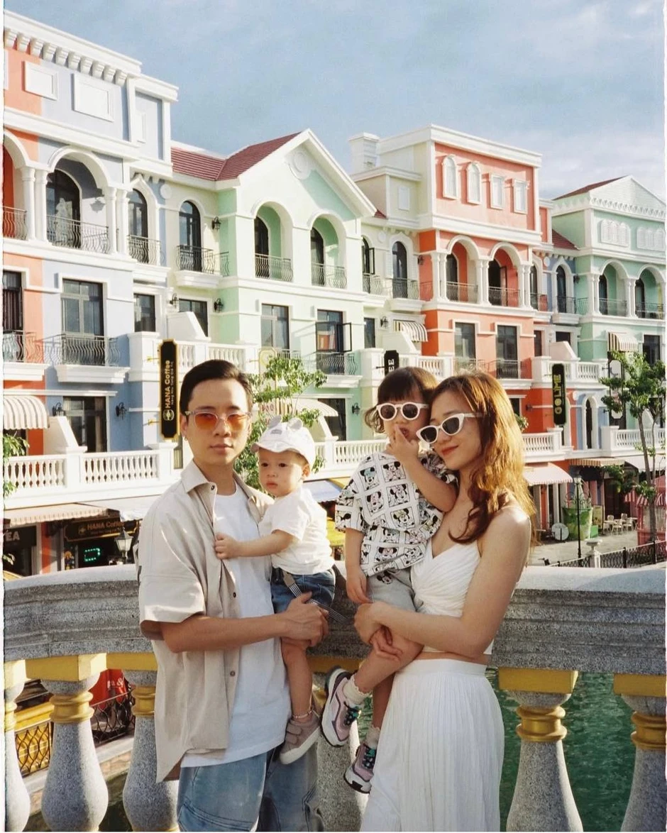 Bà xã JustaTee đã sinh con thứ 3 Bà xã JustaTee đã sinh con thứ 3