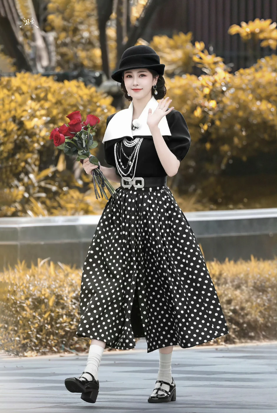 Bạch Lộc náo loạn hot search với nhan sắc tô hồng vạn vật Bạch Lộc náo loạn hot search với nhan sắc tô hồng vạn vật