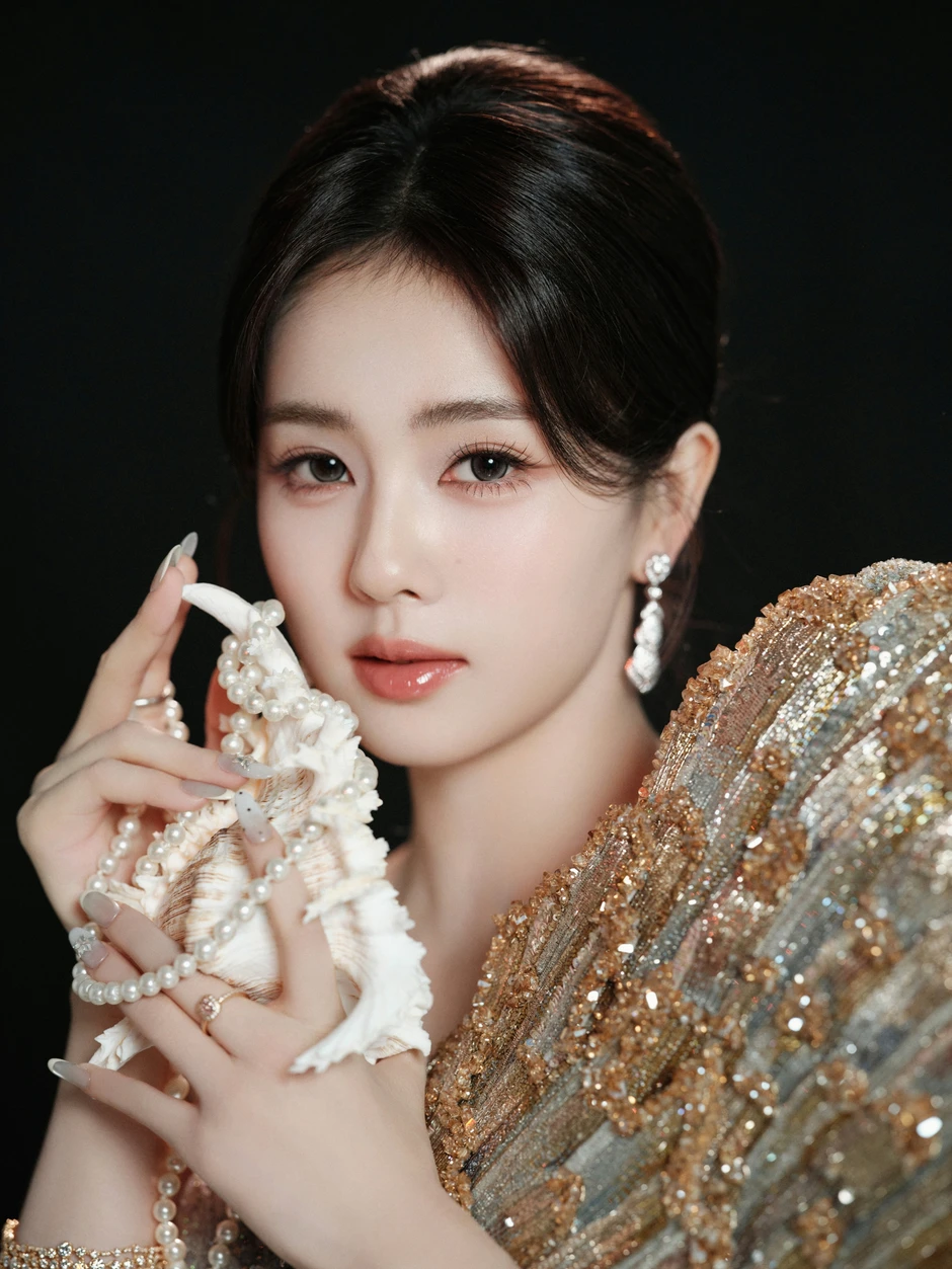 Bạch Lộc visual 10 điểm làm lòng người bấn loạn