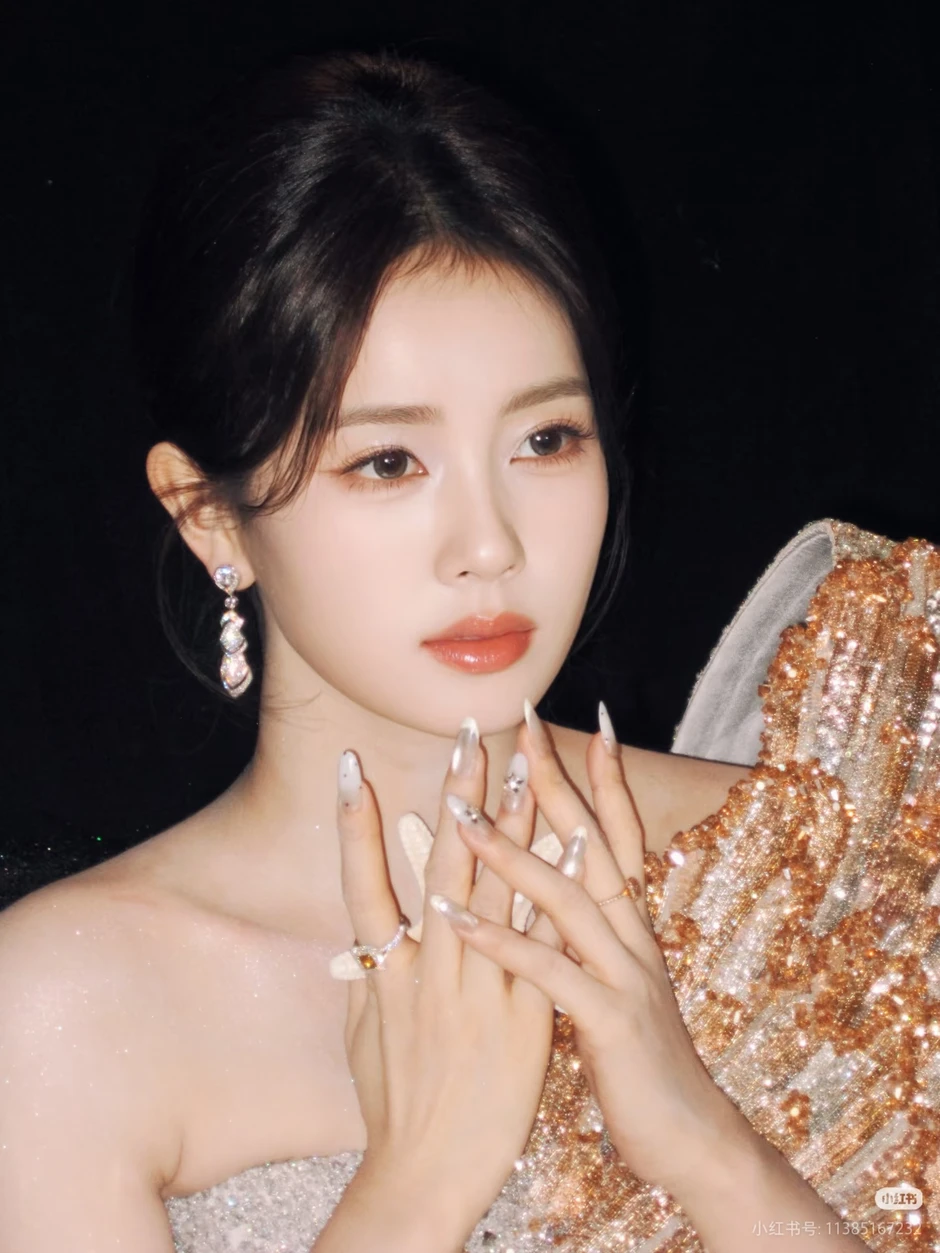 Bạch Lộc visual 10 điểm làm lòng người bấn loạn