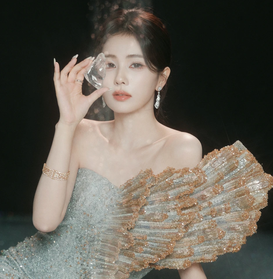 Bạch Lộc visual 10 điểm làm lòng người bấn loạn