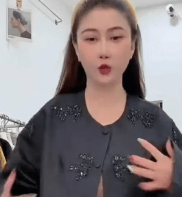 Nữ streamer đột ngột qua đời giữa buổi phát sóng: cơn đau đầu định mệnh và cảnh báo sức khỏe dành cho giới trẻ