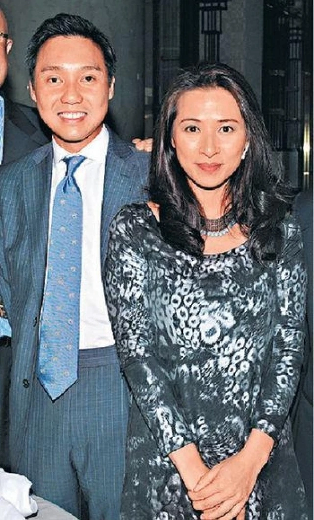 Bắt gặp nữ diễn viên ly thân chồng luật sư đi bán hoành thánh 38.000 đồng/tô, tiều tụy không thể nhận ra