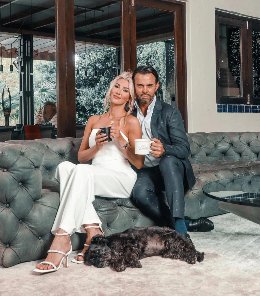 Bắt khẩn cấp vợ chồng sao truyền hình trộm cắp vặt hàng trăm triệu đồng