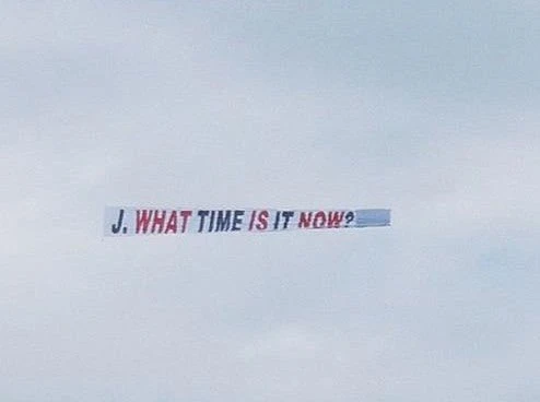 Biểu tình lịch sử lên tới đỉnh điểm khi nam ca sĩ bị đuổi khỏi nhóm được giải cứu — Truyền thông Mỹ vào cuộc