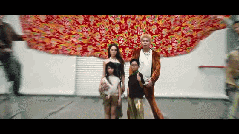 BigDaddy mời “vũ trụ cameo” đông như tiệc rap đóng MV mới