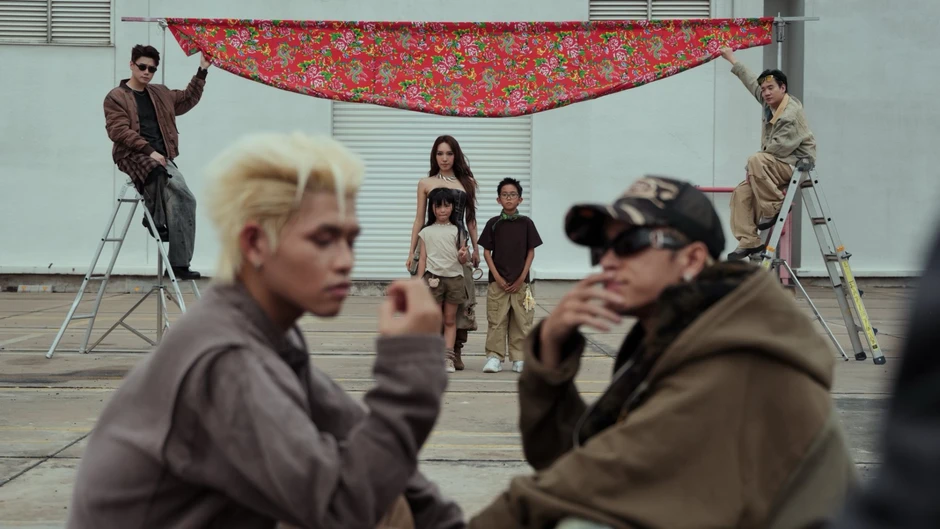 BigDaddy mời “vũ trụ cameo” đông như tiệc rap đóng MV mới