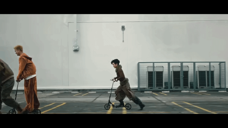 BigDaddy mời “vũ trụ cameo” đông như tiệc rap đóng MV mới