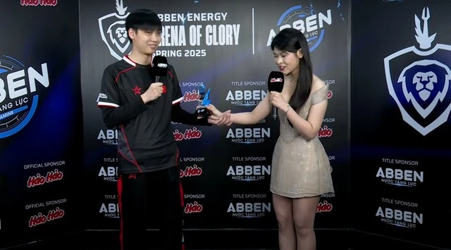 BirdLB và Kim Ngân chia tay: "Phải được yêu thì mới được suy tình" BirdLB và Kim Ngân chia tay: "Phải được yêu thì mới được suy tình"