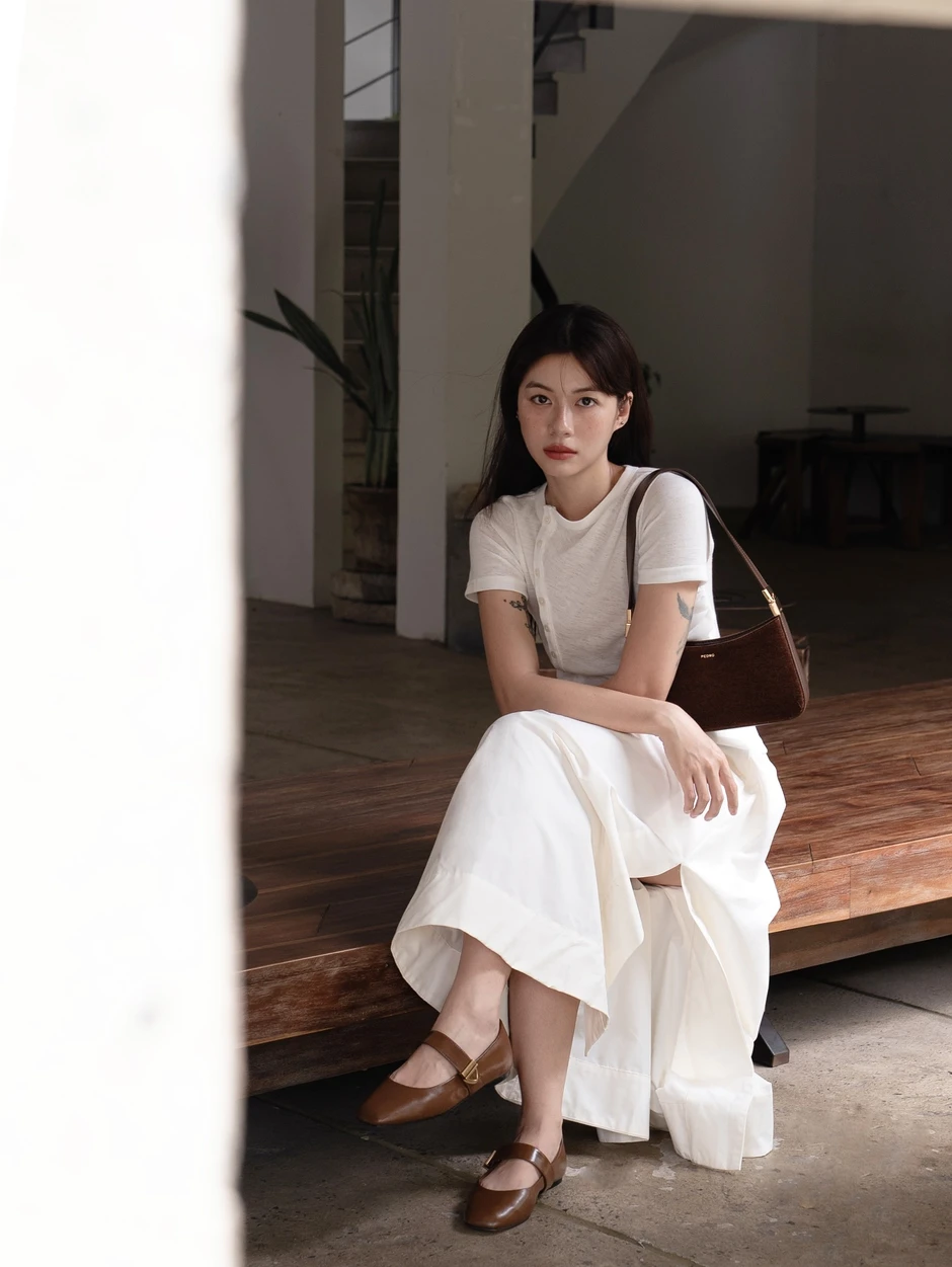 Bóc hint hẹn hò của Khương Lê và nàng thơ lookbook