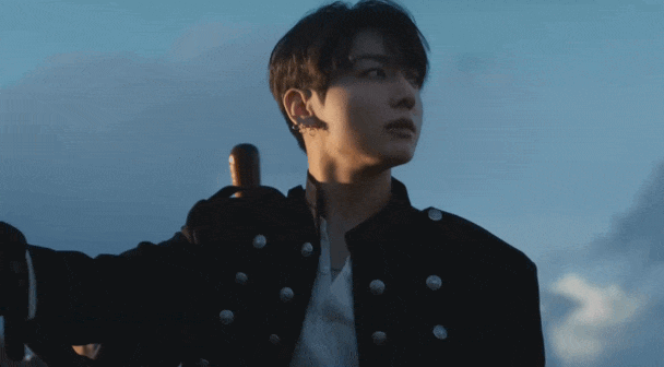 BTS đã trở lại: MV đẹp như 1 thước phim tái hiện Titanic, âm nhạc đủ wow!