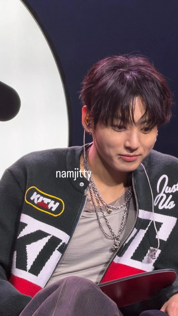 BTS đẹp trai xuất ngoại, Jung Kook bắn tiếng Anh thả thính cực mượt ở Mỹ BTS đẹp trai xuất ngoại, Jung Kook bắn tiếng Anh thả thính cực mượt ở Mỹ