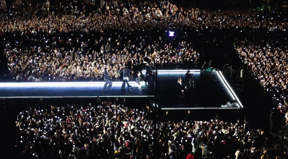 BTS thu hút 42 nghìn người đến concert miễn phí