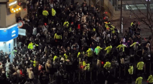 BTS thu hút 42 nghìn người đến concert miễn phí