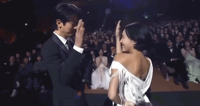 Mỹ Tâm gây sốt khắp Việt Nam với clip tán tỉnh Mai Tài Phến