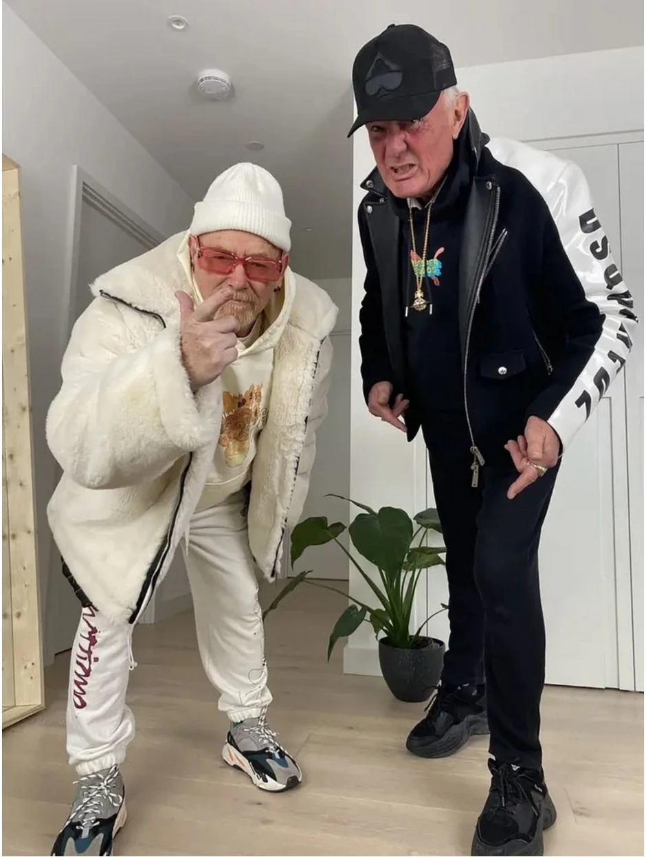 Ca sĩ bất tỉnh khi đang biểu diễn, bị treo lơ lửng trên sân khấu