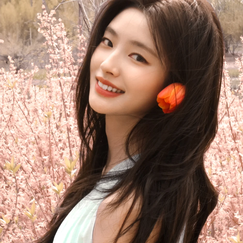 Camera quay lén Thừa Lỗi và Từ Nhược Hàm nửa đêm hôn nhau