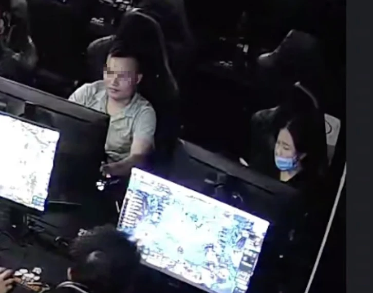 Lừa đảo mượn điện thoại tại quán net khiến người chơi mất gần 20 triệu đồng chỉ trong vài phút