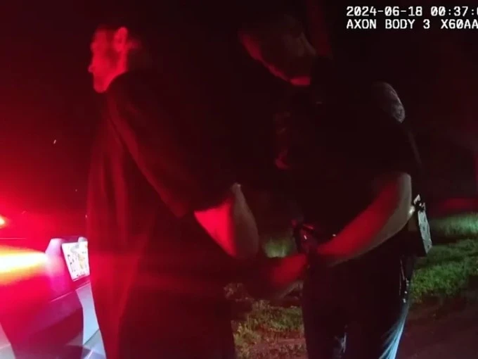 Cảnh sát tiết lộ video bắt giữ Justin Timberlake