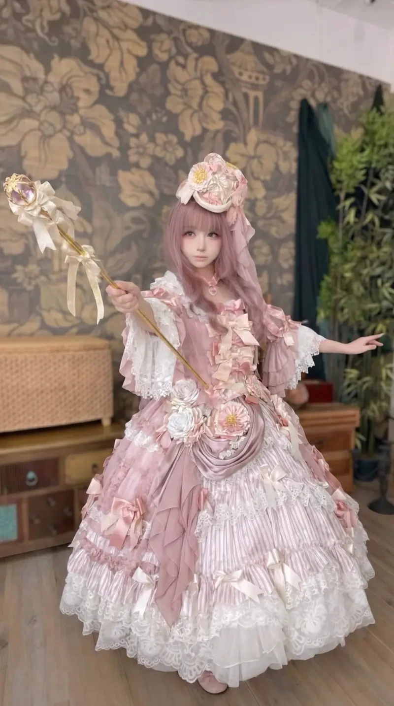 Câu chuyện đầy cảm động của "thiếu nữ U50" khiến cộng đồng mạng ngỡ ngàng Câu chuyện đầy cảm động của "thiếu nữ U50" khiến cộng đồng mạng ngỡ ngàng