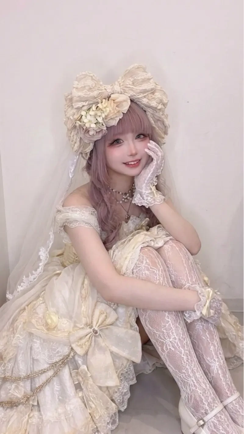 Câu chuyện đầy cảm động của "thiếu nữ U50" khiến cộng đồng mạng ngỡ ngàng Câu chuyện đầy cảm động của "thiếu nữ U50" khiến cộng đồng mạng ngỡ ngàng