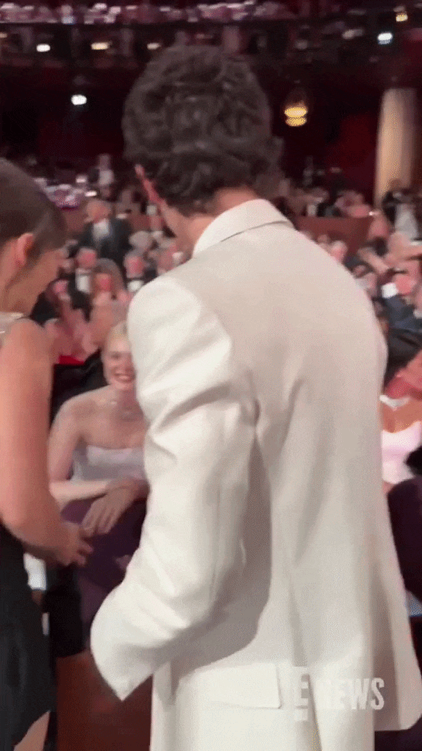 Chị chồng em dâu bất hòa nhất Oscar 2026: Chị gái Timothée Chalamet ghét Kylie Jenner ra mặt, còn chẳng thèm để đối phương vào tầm mắt?