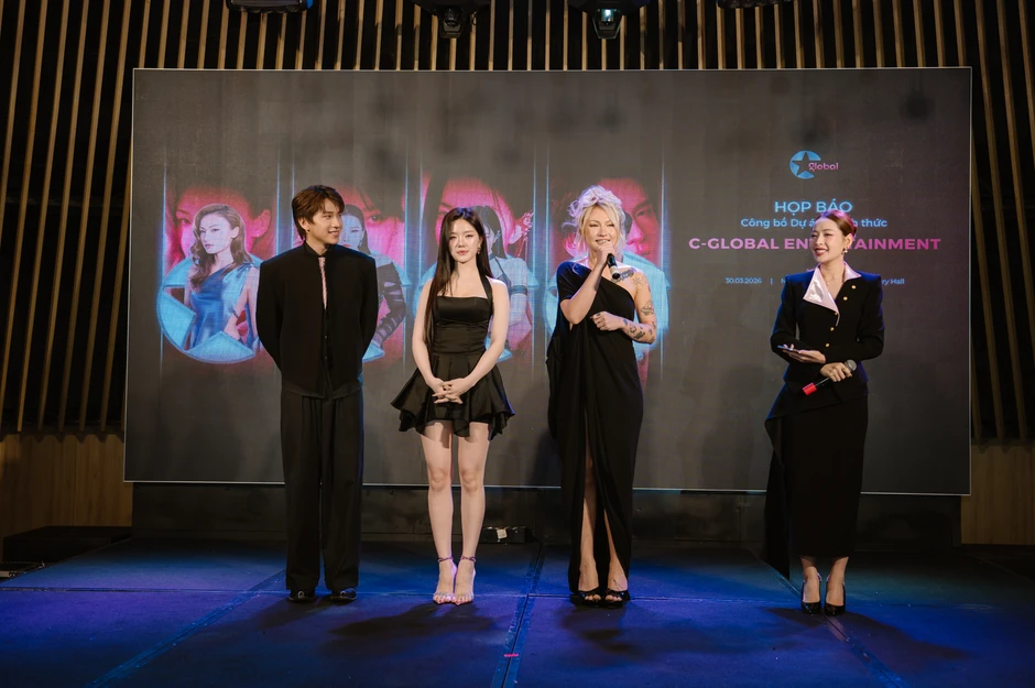 Chi Pu thẳng thắn khi bị so sánh với Sơn Tùng quản lý talent: “Đây là công ty nói được làm được”