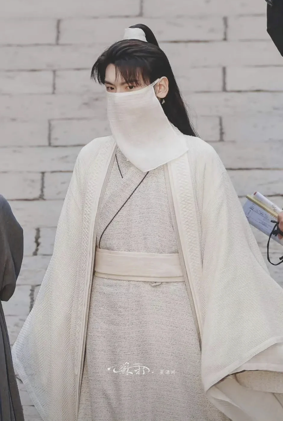 Chưa thấy mỹ nam cổ trang nào chán đời như Trạch Tiêu Văn