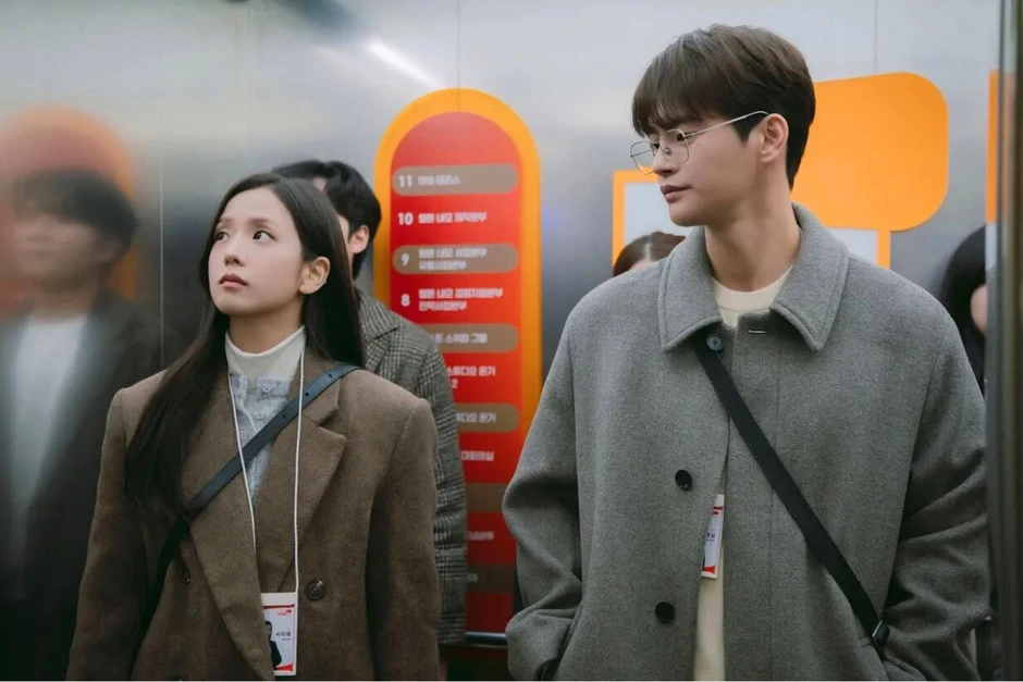 Chưa thấy phim Hàn nào có cảnh hôn bạo như Boyfriend On Demand Chưa thấy phim Hàn nào có cảnh hôn bạo như Boyfriend On Demand