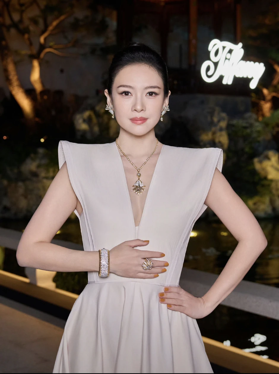 Chương Tử Di công khai lườm nguýt ngay trên sóng trực tiếp