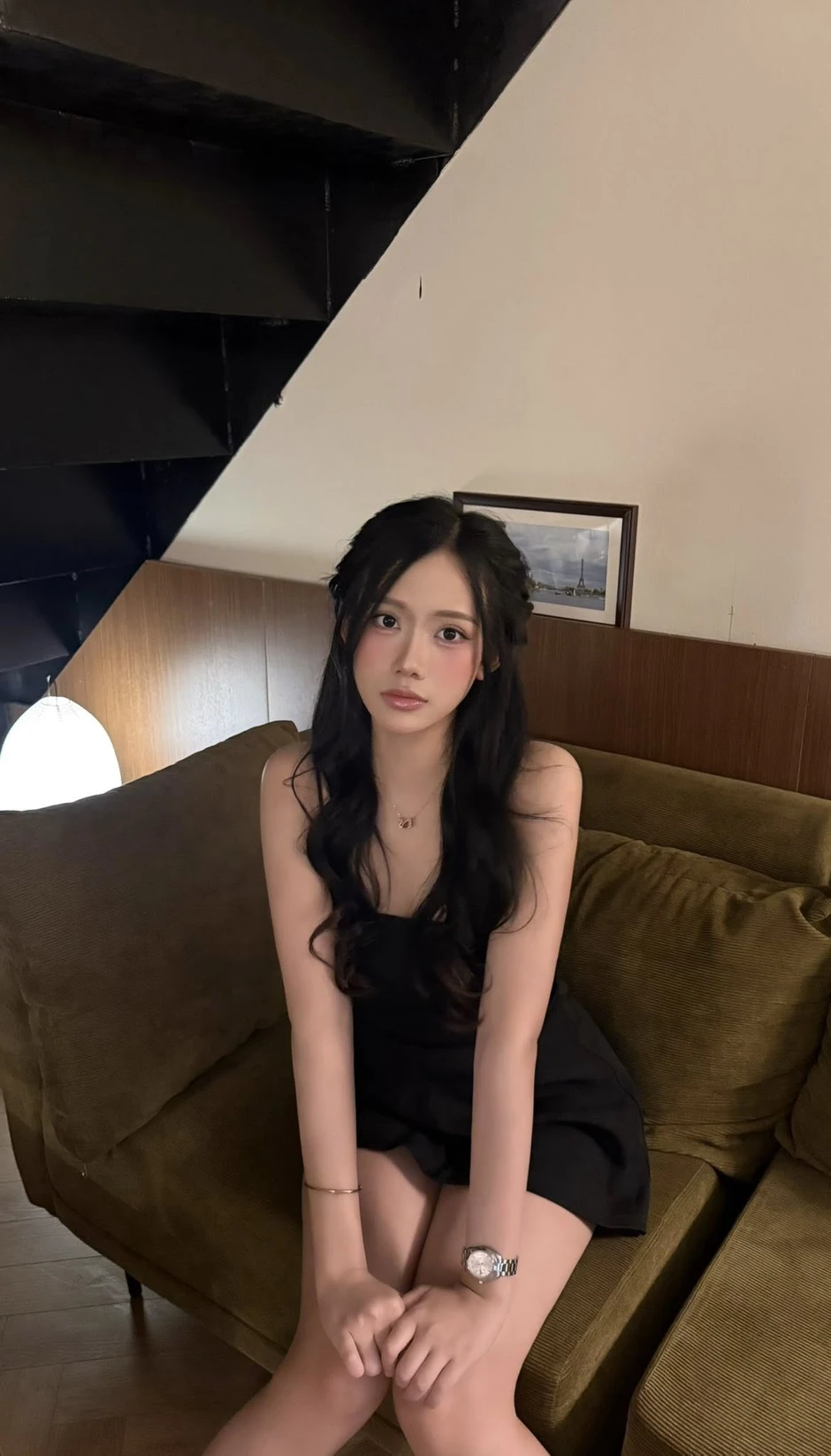 Chụp ảnh quá đẹp, hot girl được CDM ví như "Jisoo" về Việt Nam