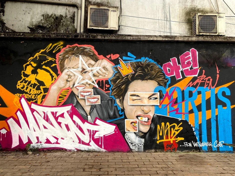 Chuyện gì đang xảy ra khiến Vincom Bà Triệu chen chúc người tối 20/3? Chuyện gì đang xảy ra khiến Vincom Bà Triệu chen chúc người tối 20/3?