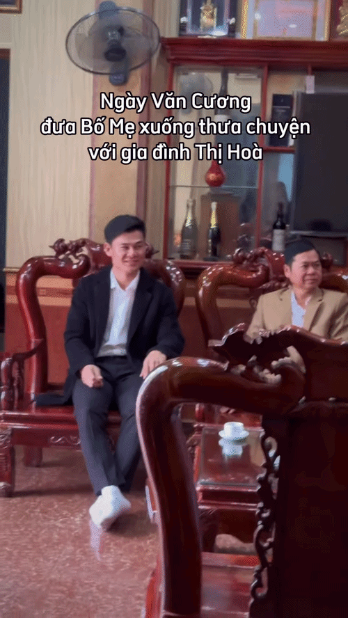 Clip Đại uý Thăng Văn Cương bẽn lẽn đi hỏi cưới Hoà Minzy, 1 chi tiết lộ rõ mối quan hệ với nhà vợ