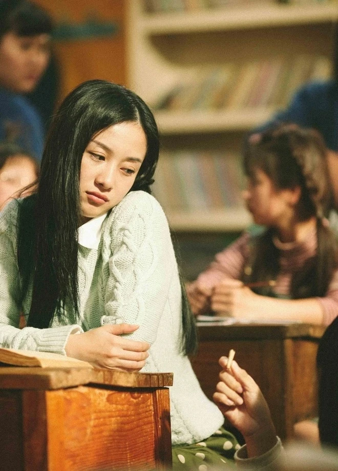 Cô dâu xách váy đi trên phố cũng hot rần rần