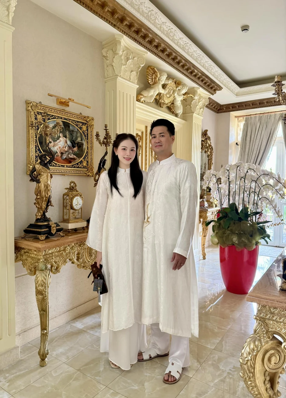 Cô gái Việt khiến con trai tỷ phú phải thốt lên: "Thành tựu của tôi là thuyết phục cô ấy kết hôn"