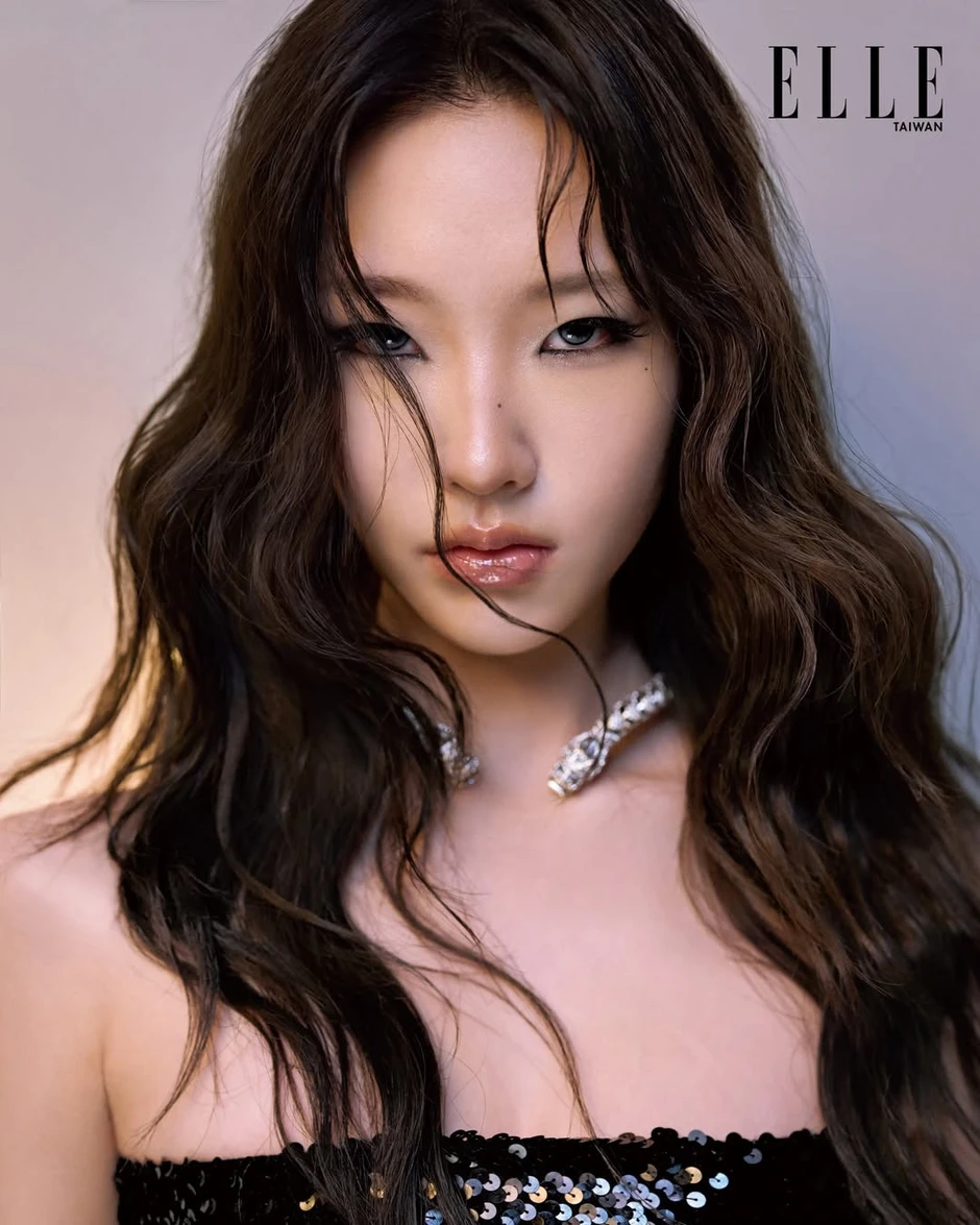 Con gái của MC hàng đầu showbiz lúc nhỏ bị chê kém sắc, giờ lột xác ngoạn mục khiến dân mạng "sáng mắt ra"