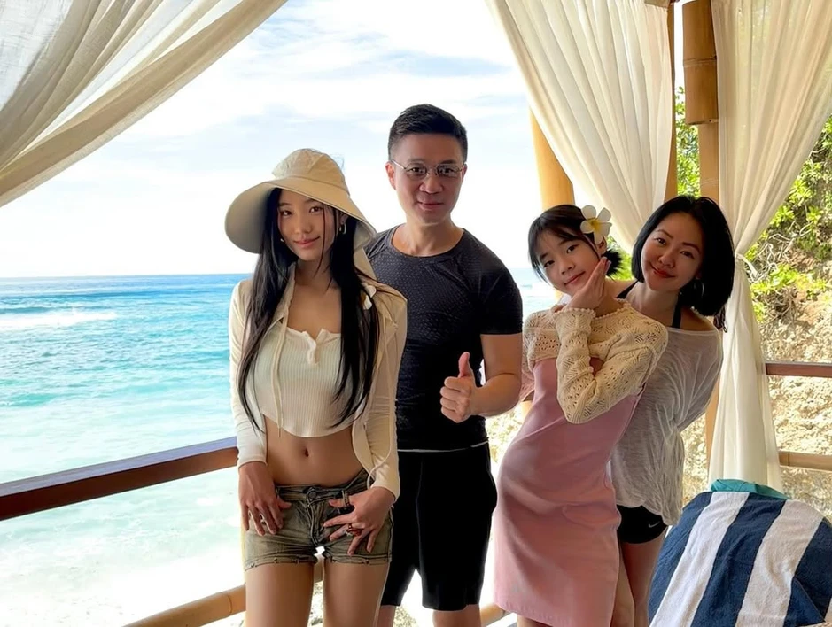 Con gái của MC hàng đầu showbiz lúc nhỏ bị chê kém sắc, giờ lột xác ngoạn mục khiến dân mạng "sáng mắt ra"