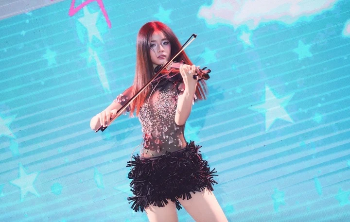 Con gái nuôi Bằng Kiều: Xinh như hoa hậu, thành thạo 3 ngoại ngữ