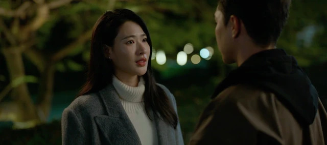 Con gái Thượng tướng chia tay bạn trai trong nước mắt Con gái Thượng tướng chia tay bạn trai trong nước mắt