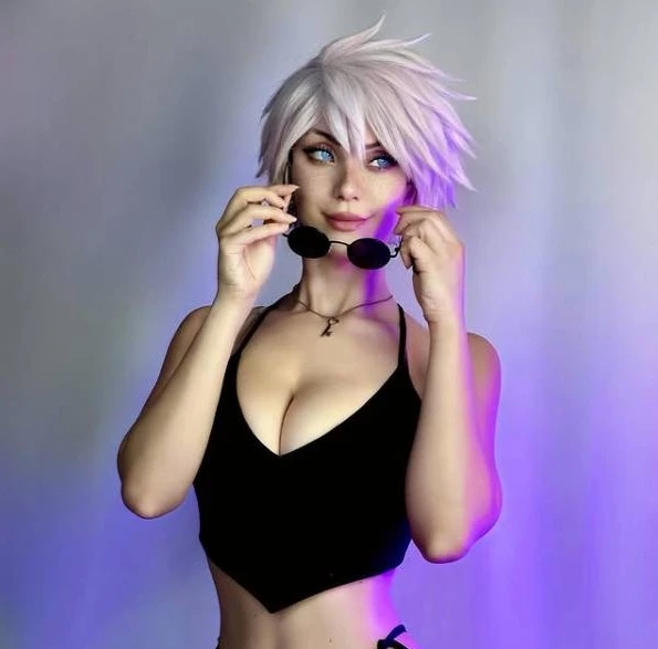 Cosplay Gojo Satoru nữ hóa đầy quyến rũ gây xôn xao cộng đồng Jujutsu Kaisen