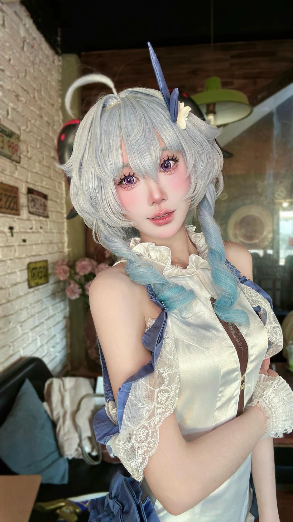 Cosplay rồi nhảy như idol, hot girl xinh đẹp khiến anh em "gục ngã" trong mê mệt